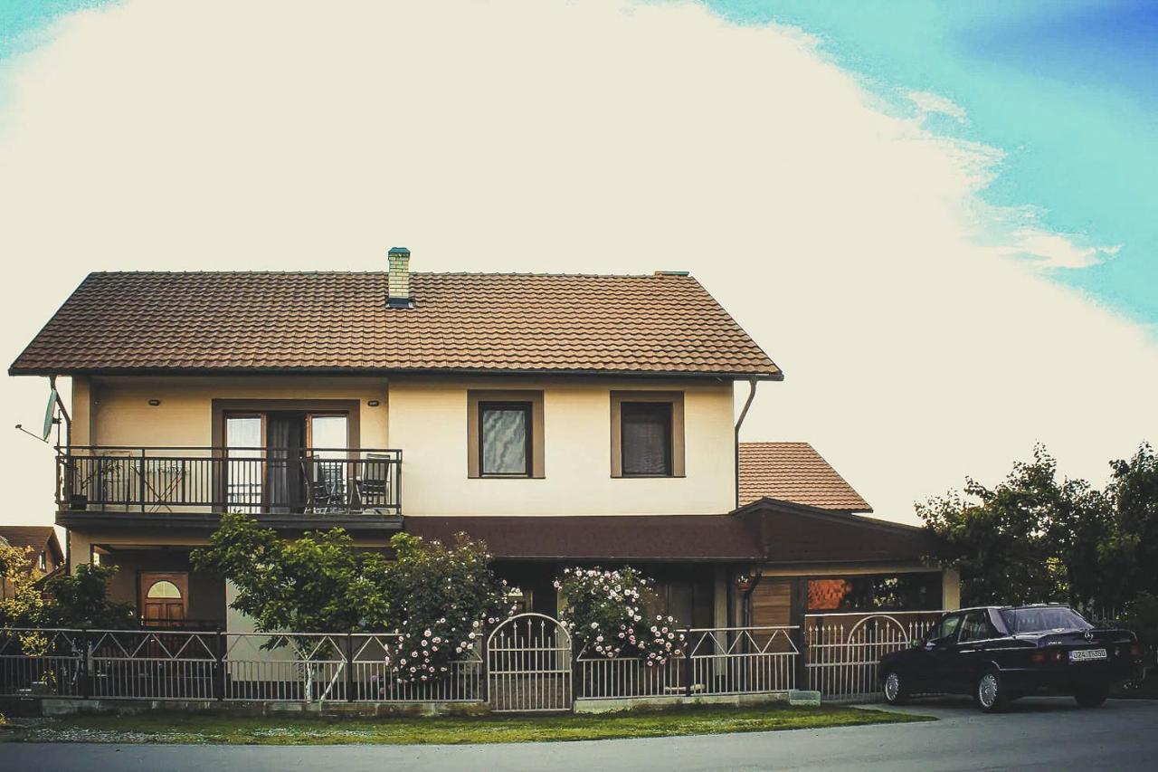 ビイェリナDuplex Houseアパートメント エクステリア 写真